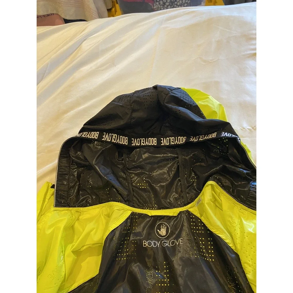 Body Glove Size L Yellow Packable Lightweight‎ Windbreaker Jacket NWT